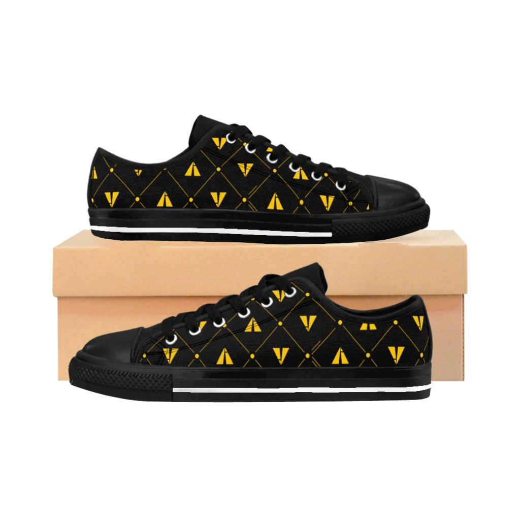 Decorum™ Sneakers by Infinit: Original